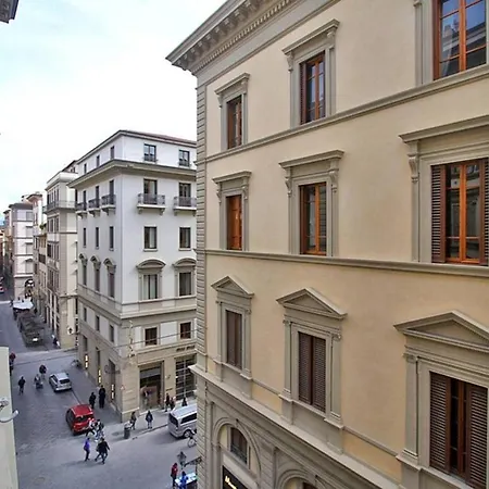Piazza Repubblica One Minute A Walk From The Duomo *
